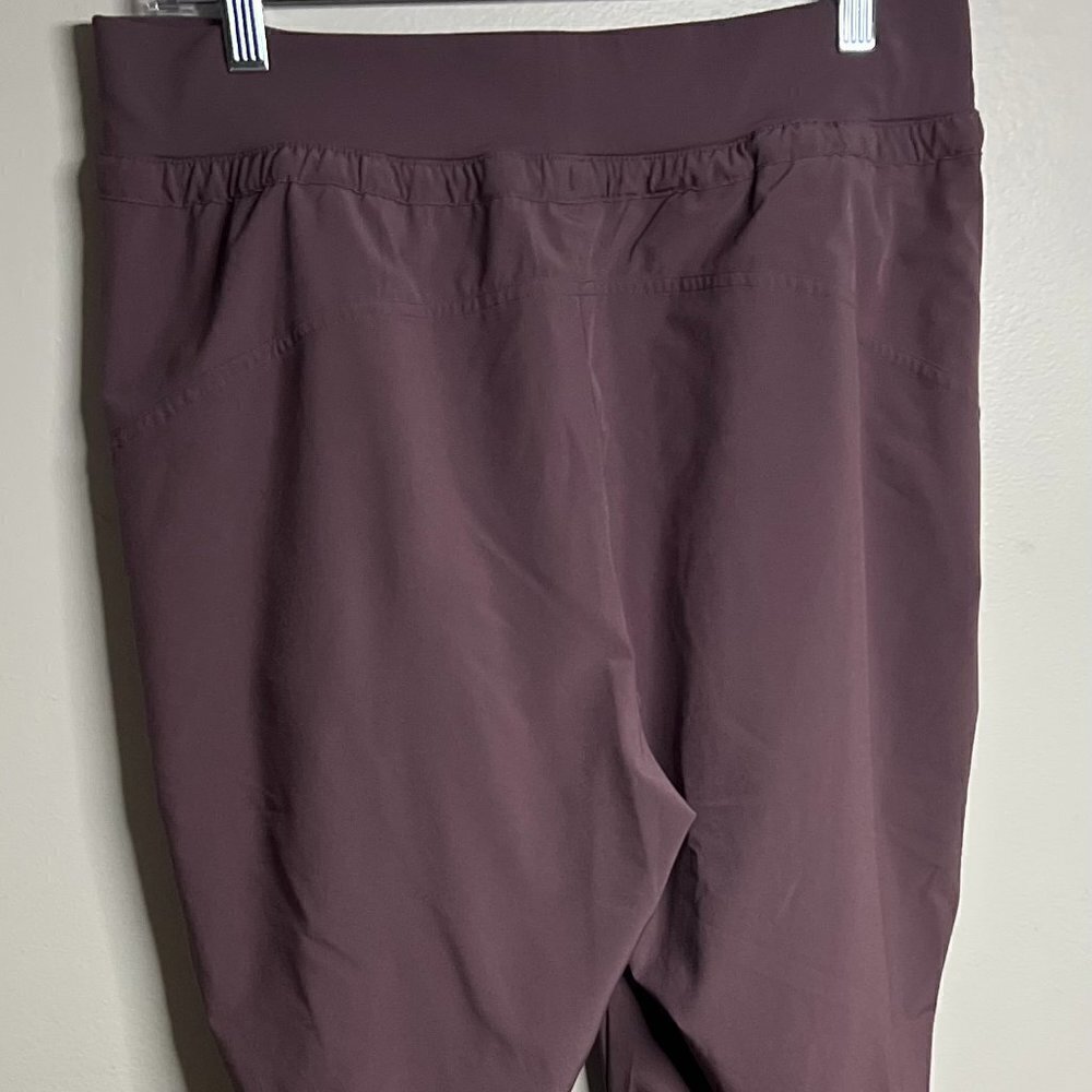Athleta Women's Attitude Pant ruched Leg Joggers Size 8 in Light Purple - Picture 4 of 7
